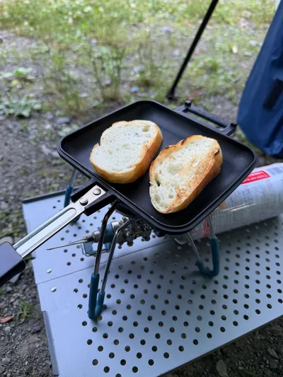 ホットサンドメーカーで焼いたバケット